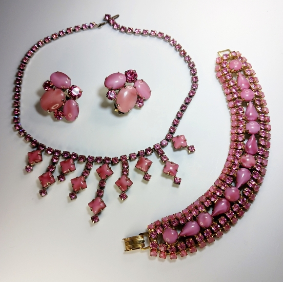Vintage Set Unsigned Pink Givre Milk Glass Necklace Earrings Bracelet - Picture 13 of 14